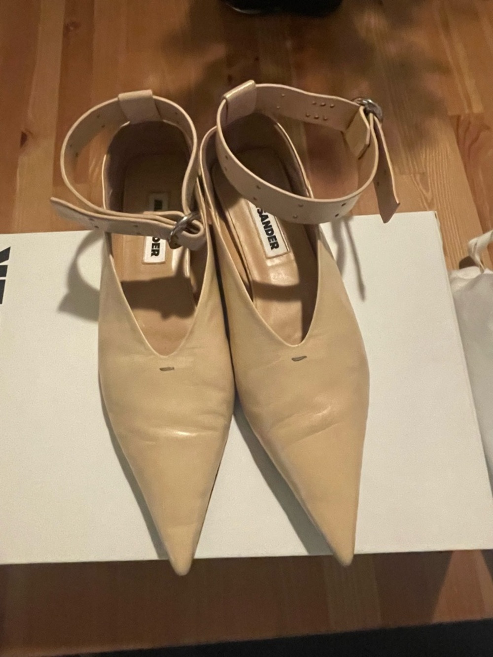 Jil Sander Tripon Pointed Toe Flats - Picture 4 of 12